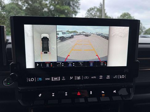 Used 2024 GMC Hummer EV 3X w/ Extreme Off-Road Package AWD/4WD image 30