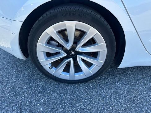 Used 2021 Tesla Model 3 Standard Range Plus image 5