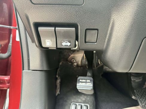 Used 2018 Nissan Murano SV FWD image 29