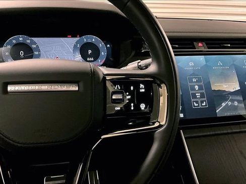 Certified 2026 Land Rover Range Rover Velar Dynamic SE AWD/4WD image 21
