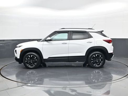 Used 2022 Chevrolet TrailBlazer LT w/ Convenience Package AWD/4WD image 8
