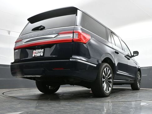 Used 2021 Lincoln Navigator L Reserve w/ Luxury Package AWD/4WD image 31