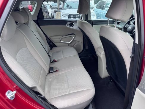 Used 2020 Kia Soul LX FWD image 23