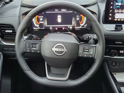 New 2025 Nissan Rogue Platinum w/ Tech Package image 23