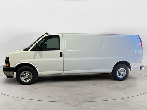 Used 2022 Chevrolet Express 2500 Extended w/ Driver Convenience Package RWD image 3