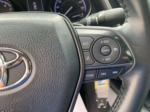 Used 2021 Toyota Camry SE image 26