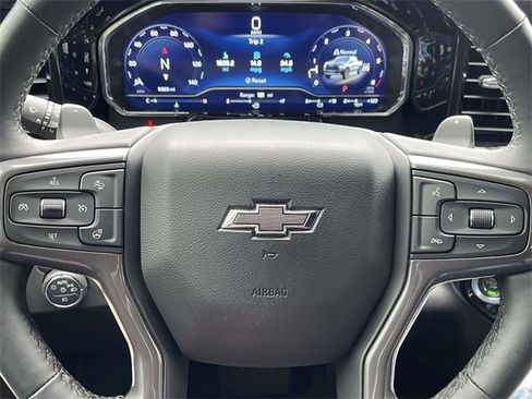 Used 2023 Chevrolet Silverado 1500 ZR2 w/ Technology Package image 17