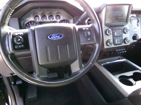 Used 2016 Ford F350 Lariat w/ Lariat Interior Package image 10