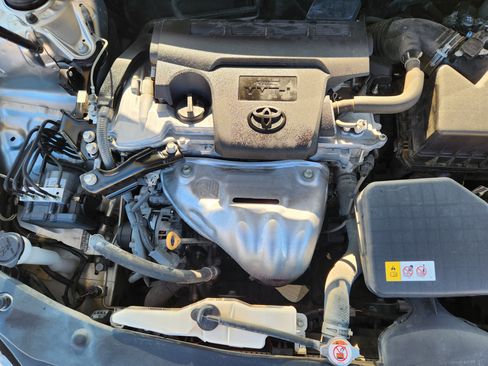 Used 2017 Toyota Camry SE image 30