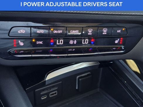 Used 2021 Buick Envision Essence w/ Technology Package I image 25