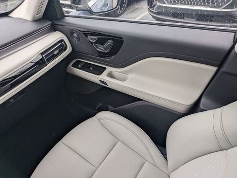 New 2026 Lincoln Aviator 2WD image 15