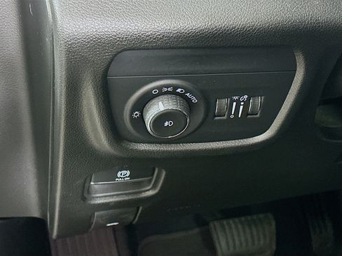 Used 2023 Jeep Grand Cherokee L Limited image 17