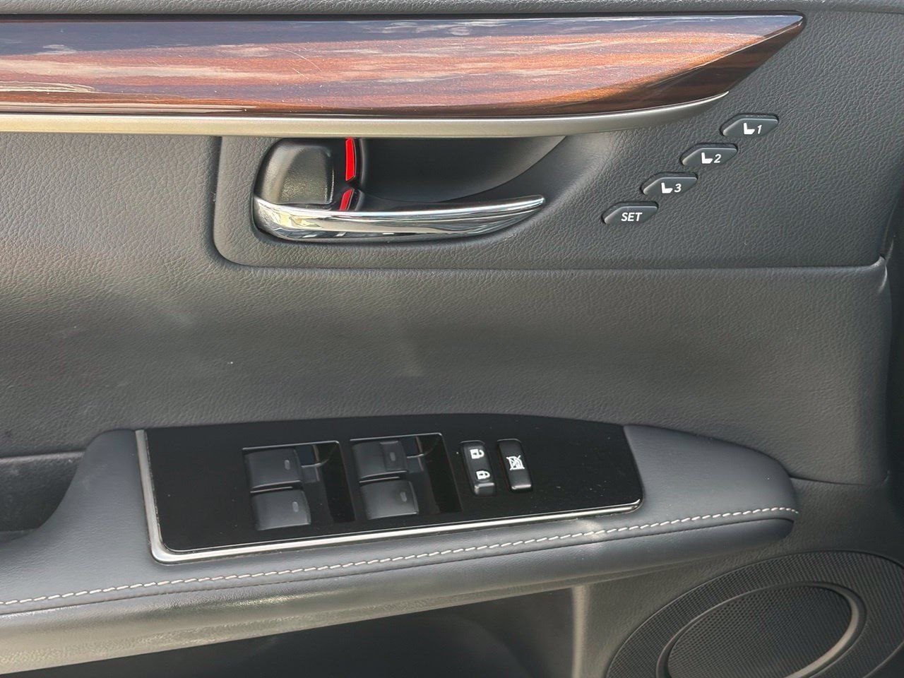 Used 2017 Lexus ES 350 w/ Premium Package FWD image 6