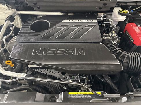 Used 2023 Nissan Rogue S image 29