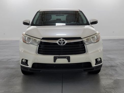 Used 2015 Toyota Highlander Plus AWD/4WD image 3