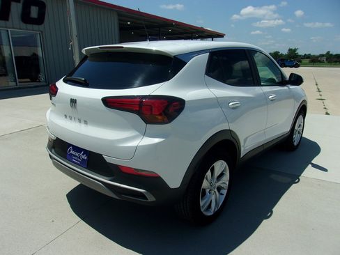 Used 2024 Buick Encore GX Preferred FWD image 3
