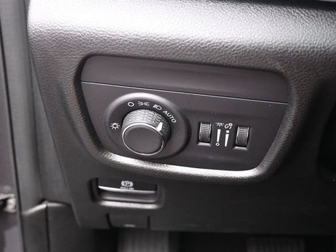 Used 2024 Jeep Grand Cherokee L Laredo AWD/4WD image 16