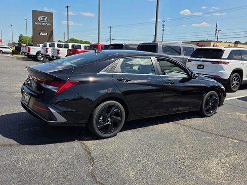New 2026 Hyundai Elantra SEL Sport Premium FWD image 12