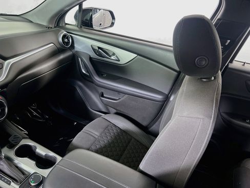 Used 2019 Chevrolet Blazer LT FWD image 22