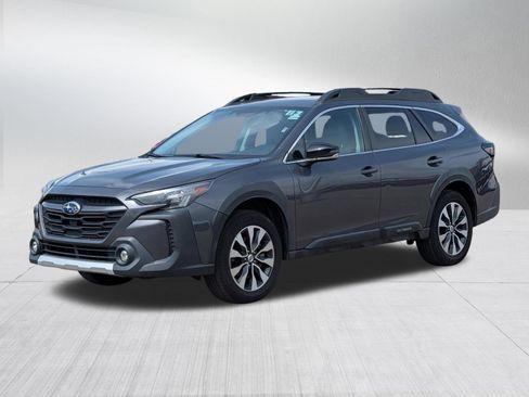 Used 2023 Subaru Outback Limited AWD/4WD image 3