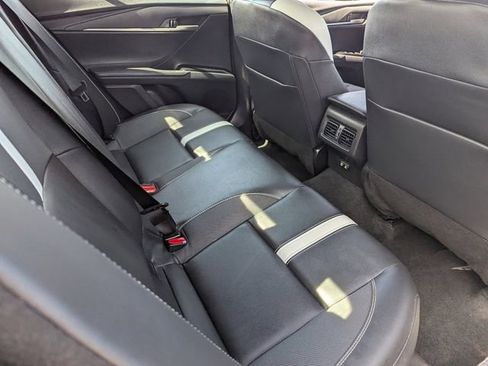 Used 2025 Toyota Camry SE image 13