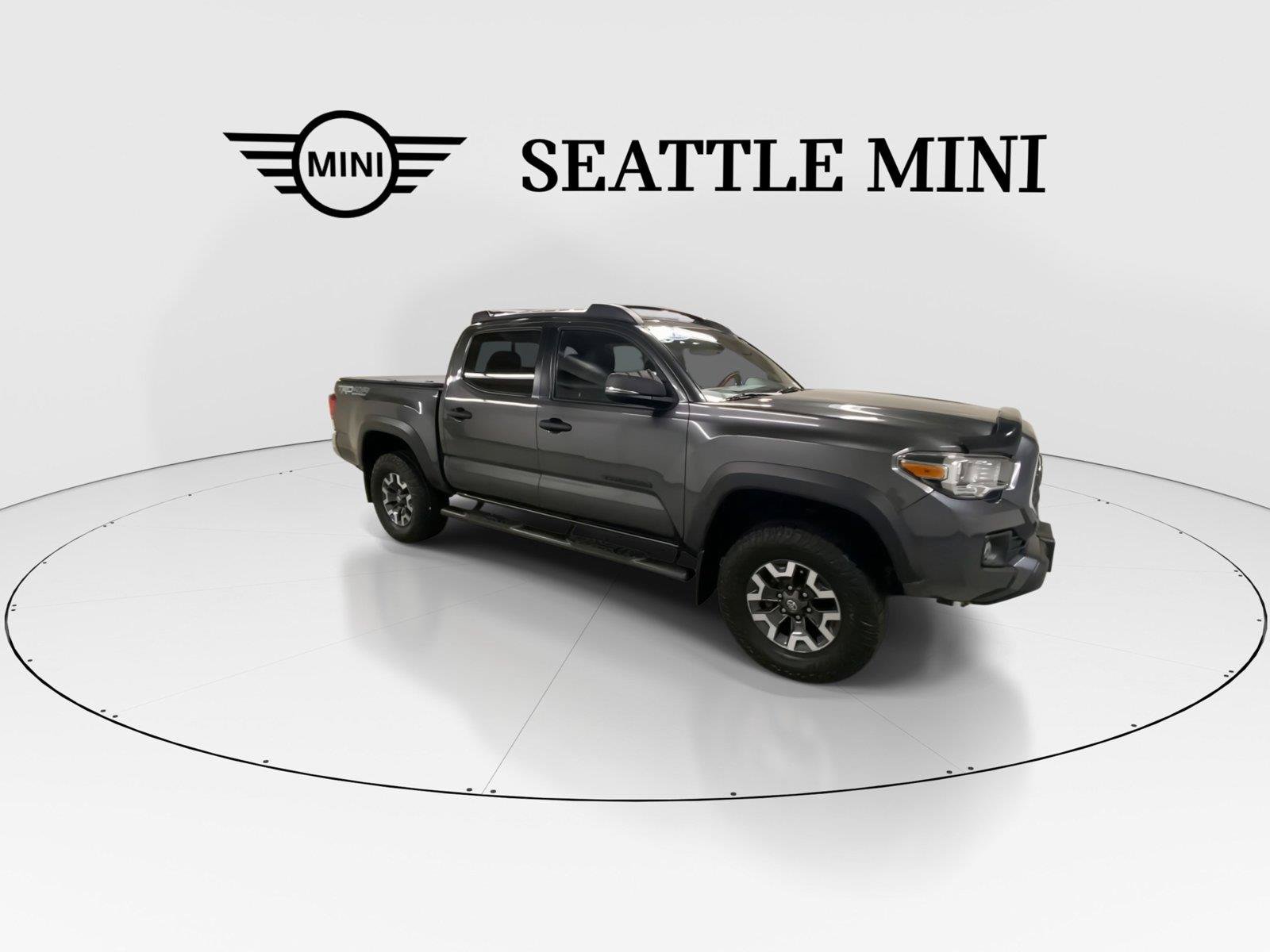 Used 2019 Toyota Tacoma TRD Off-Road AWD/4WD image 2