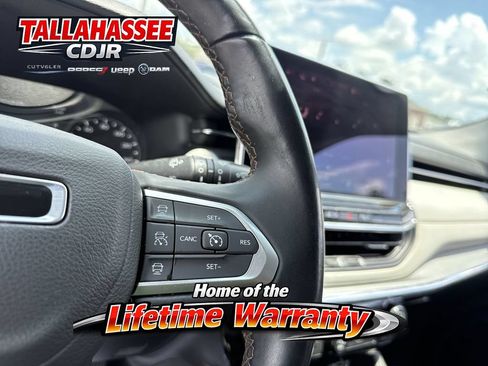 Used 2022 Jeep Compass Limited AWD/4WD image 17