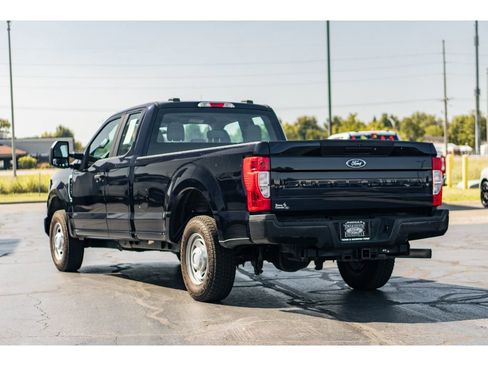 Used 2021 Ford F250 XL image 3