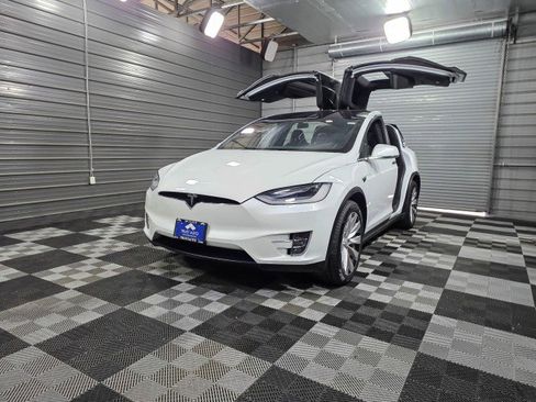 Used 2019 Tesla Model X Performance image 46