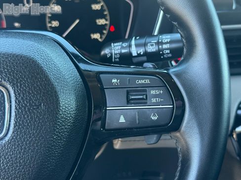 Used 2025 Honda Pilot EX-L image 18