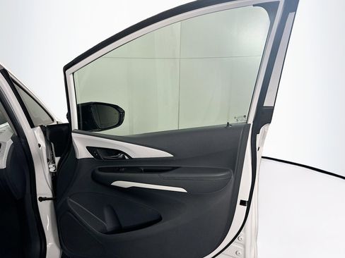Used 2019 Chevrolet Bolt LT image 30