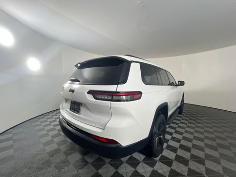 New 2025 Jeep Grand Cherokee L Altitude RWD image 8