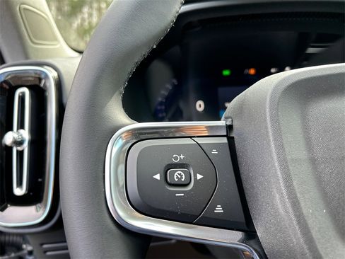 New 2026 Volvo XC40 B5 Plus w/ Protection Package Premier image 12