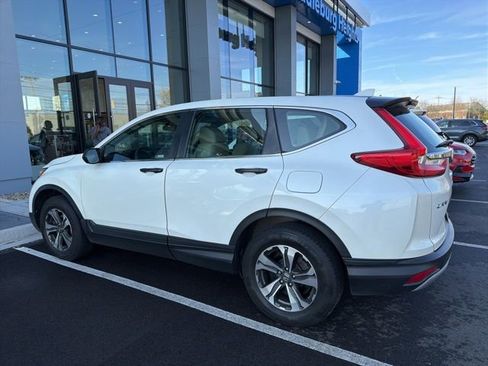 Used 2018 Honda CR-V LX image 2