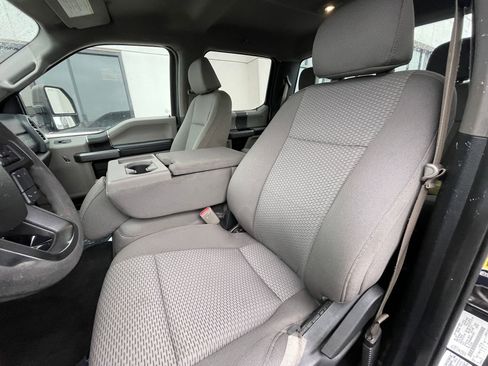 Used 2017 Ford F250 XLT w/ XLT Value Package AWD/4WD image 10