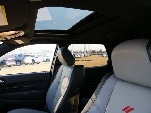 Used 2024 Dodge Durango GT image 31