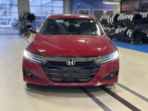 Used 2022 Honda Accord Sport image 2