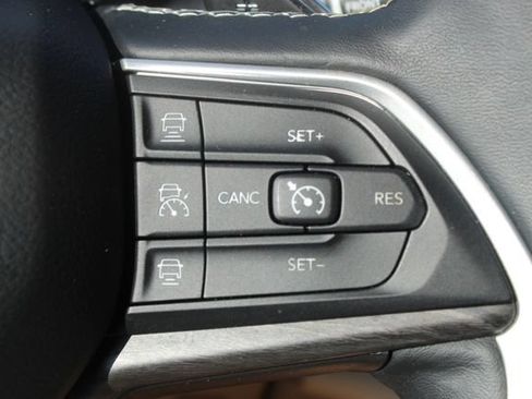 Used 2021 Jeep Grand Cherokee L Limited AWD/4WD image 19