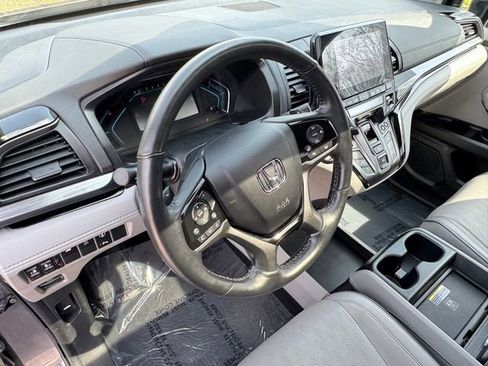 Used 2023 Honda Odyssey Elite image 17