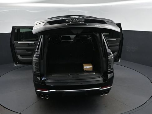 New 2026 Chevrolet Suburban Premier RWD image 48