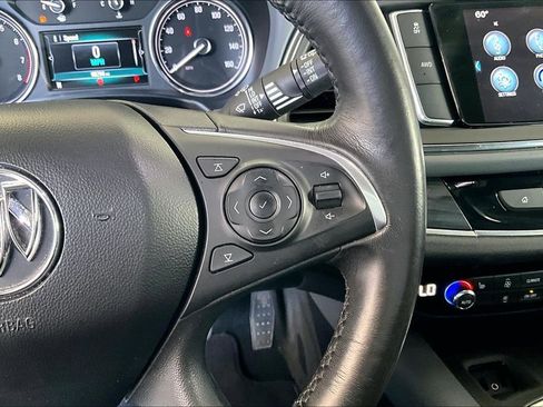 Used 2018 Buick Enclave Essence AWD/4WD image 8