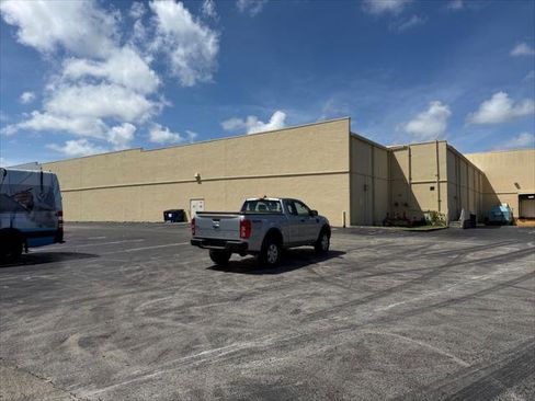 Used 2021 Ford Ranger XL w/ Equipment Group 101A High image 7