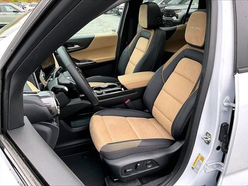 New 2026 Chevrolet Equinox ACTIV AWD/4WD image 11