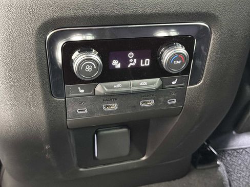 New 2026 GMC Yukon XL Denali w/ Denali Reserve Package AWD/4WD image 25