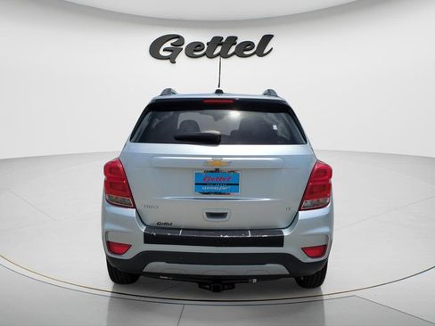 Used 2017 Chevrolet Trax LT w/ LT Convenience Package FWD image 6