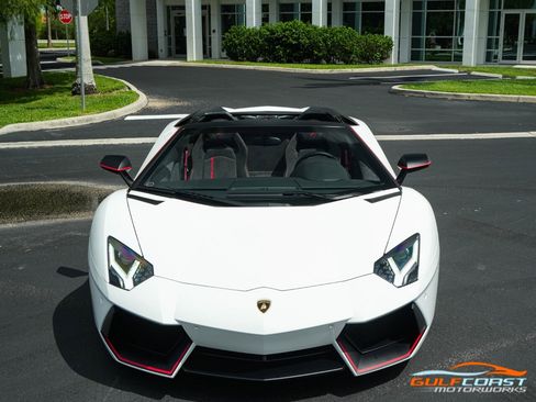 Used 2016 Lamborghini Aventador LP 700-4 image 6