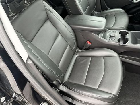 Certified 2024 GMC Terrain SLT AWD/4WD image 25