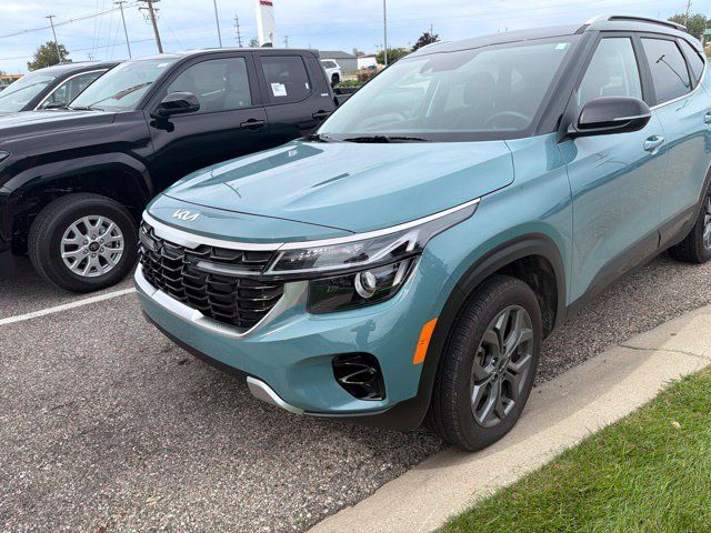 Used 2024 Kia Seltos S AWD/4WD image 4