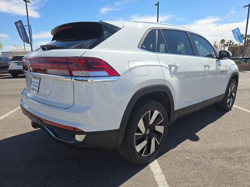 New 2025 Volkswagen Atlas Cross Sport SE FWD image 4