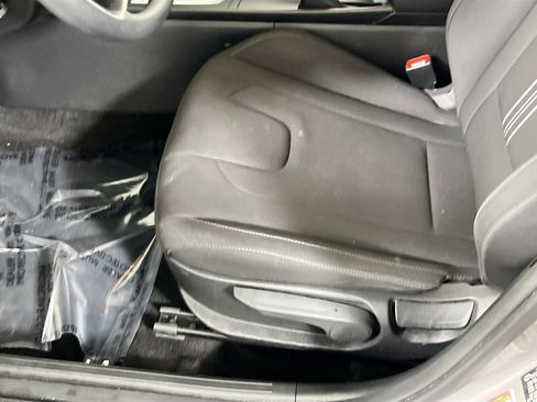 Used 2023 Hyundai Elantra SEL FWD image 18